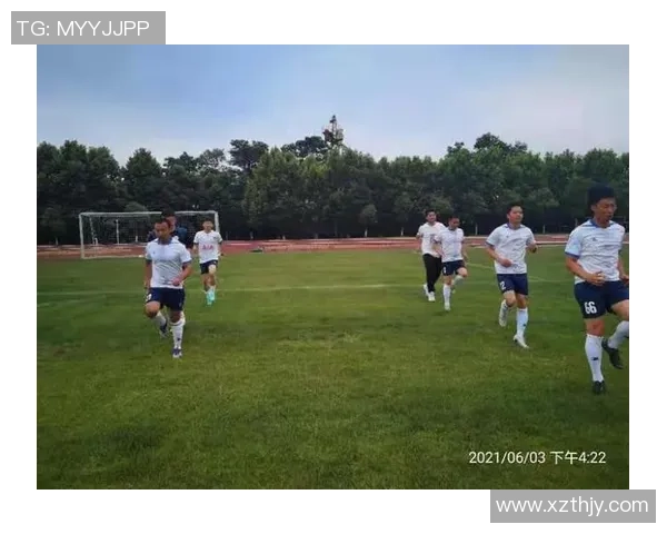 重庆足球队与北京足球队耐力较量赛后分析与反思